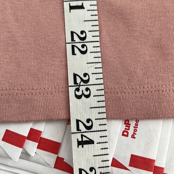 NWOT St. John’s Bay Women's Long Sleeve Scoopneck - Picture 6 of 6